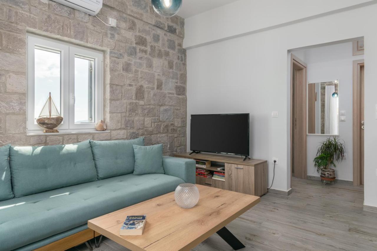 Balliu Apartment Triovasalos Экстерьер фото